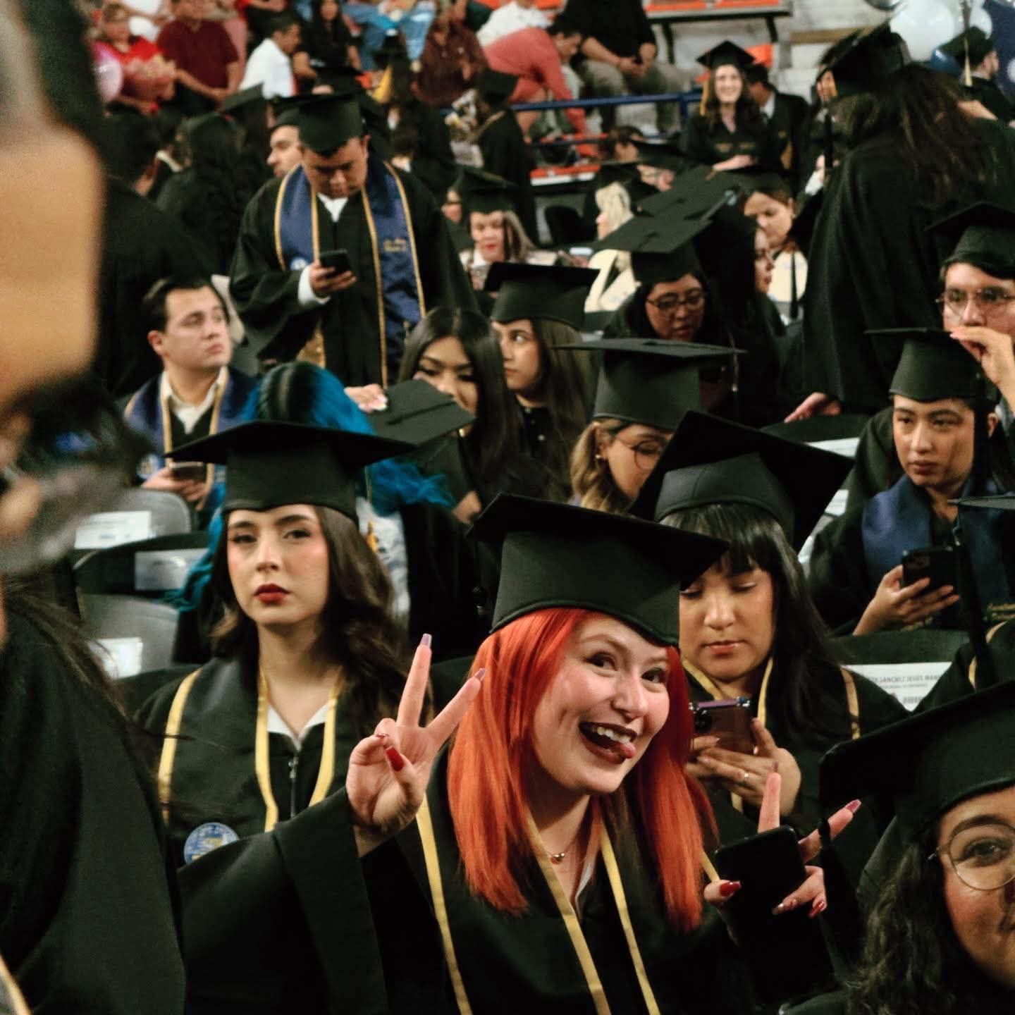 FELICIDADES A LOS GRADUADOS