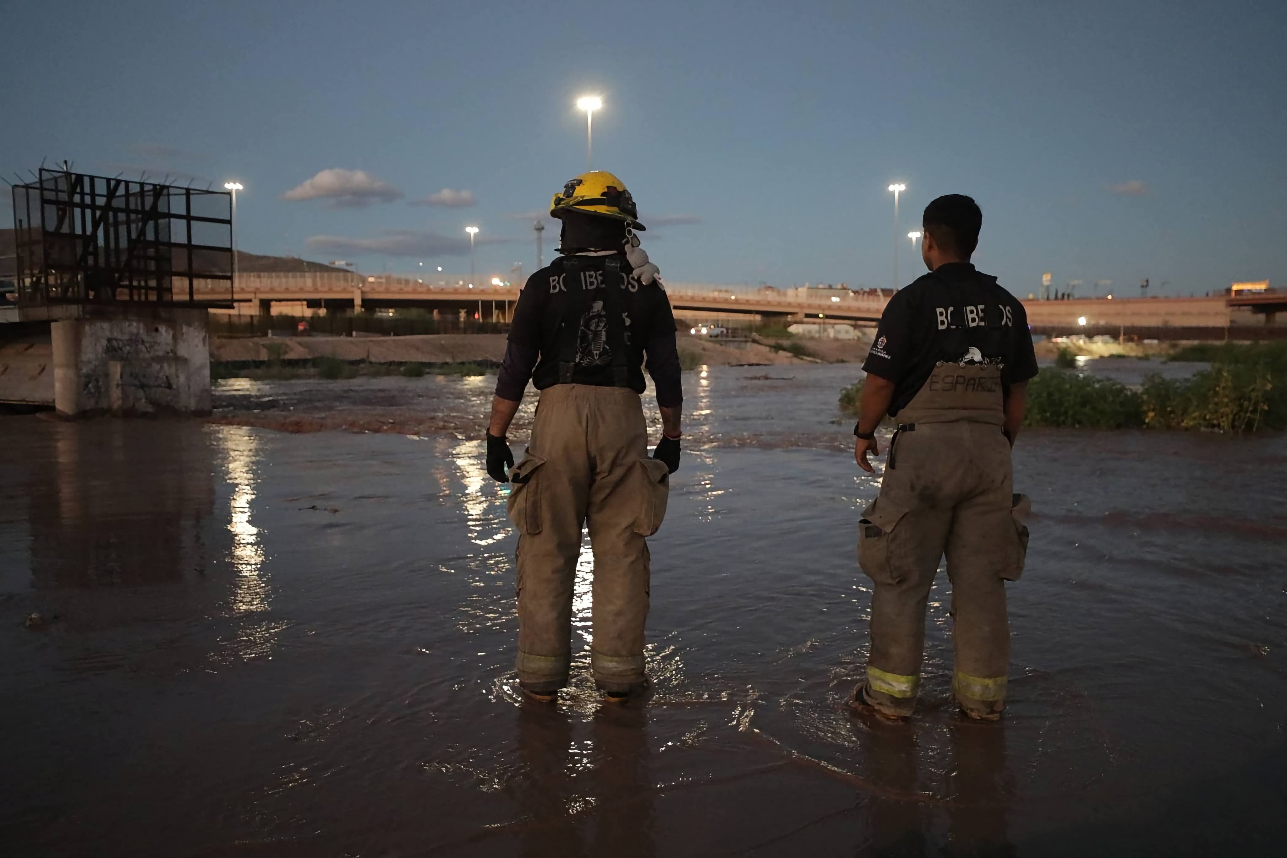 SE DESBORDA EL RÍO BRAVO